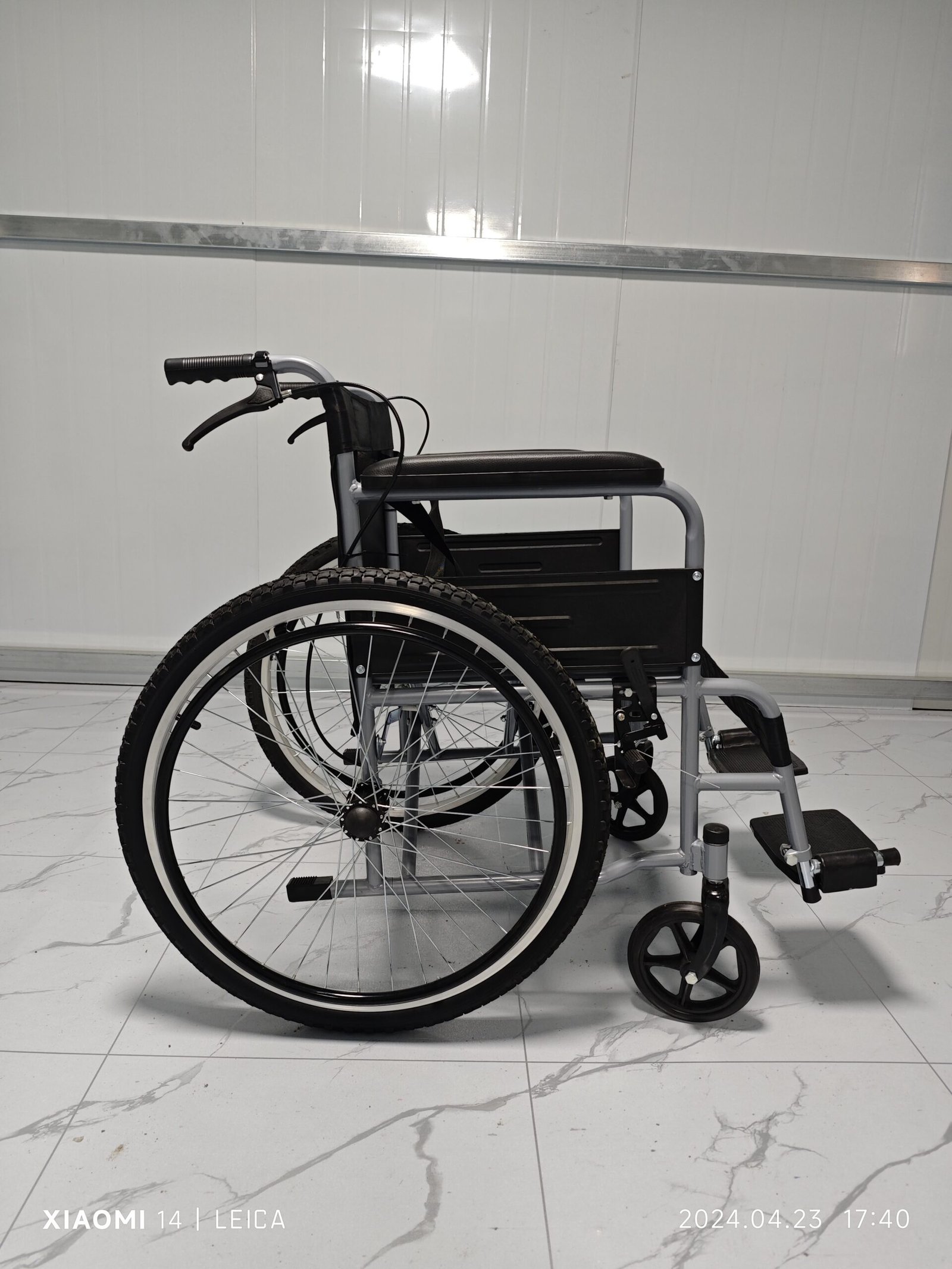 NL190301F-1 Fauteuil roulant tout terrain 5
